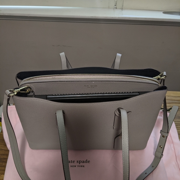 kate spade Handbags - KATE SPADE TOTE/ Laptop or Tablet